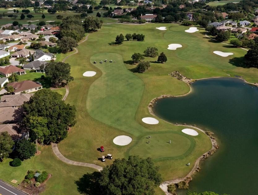 Golfers find fewer bunkers at stirrup cup