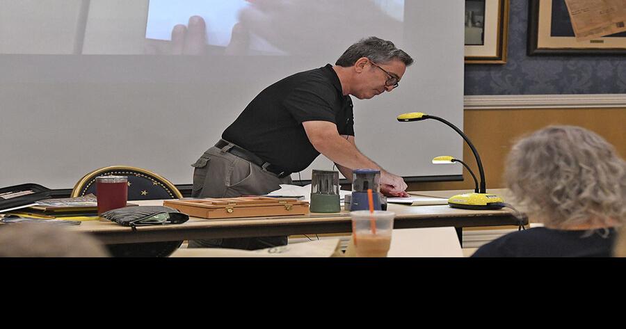 Colored Pencil for Beginners class draws on instructors' experience