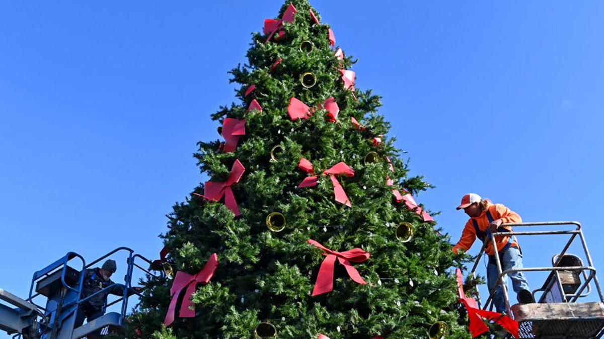 Tree Lightings Offer Holiday Variety Show News The Villages