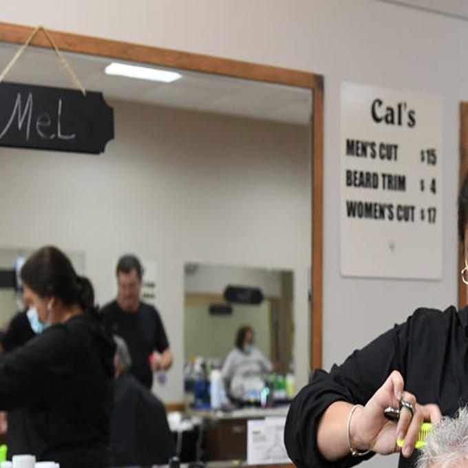 Local barber offers free haircuts for life in exchange for Nuggets tickets