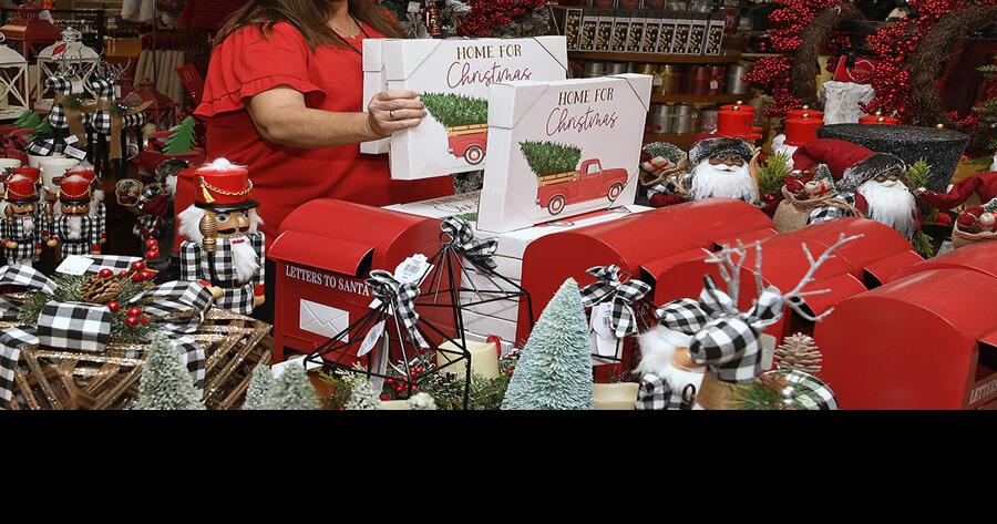 Dewaynes Christmas Open House 2022 Stores Expect Shopping Rush On Black Friday | News | The Villages Daily Sun  | Thevillagesdailysun.com
