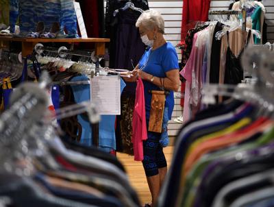Group Hosts Fundraiser To Give Back To Community In Today S