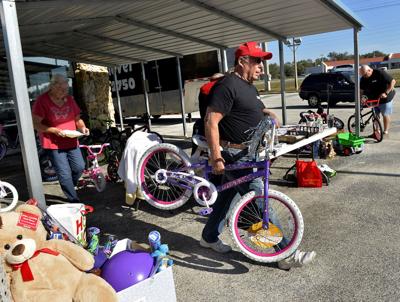 Charities Gear Up For Holiday Giving News Thevillagesdailysun Com