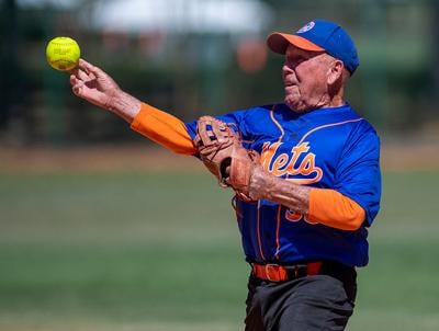 New York Mets' Jerry Koosman winds up for a pitch against the