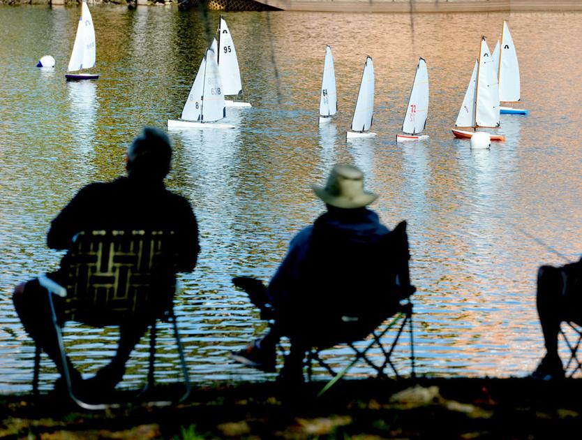 Villages R/C Model Sailboat Club enjoys strong bonds