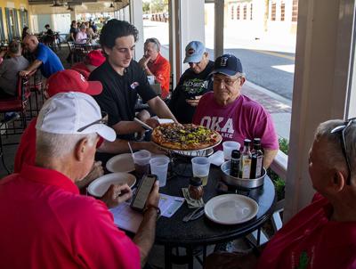 Restaurants In The Villages Open On Christmas Eve 2022 Restaurants Serving Taste Of Holiday Spirit | News | The Villages Daily Sun  | Thevillagesdailysun.com