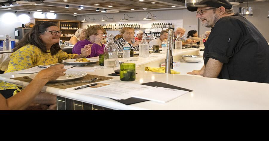 Show Kitchen serves up cooking demo