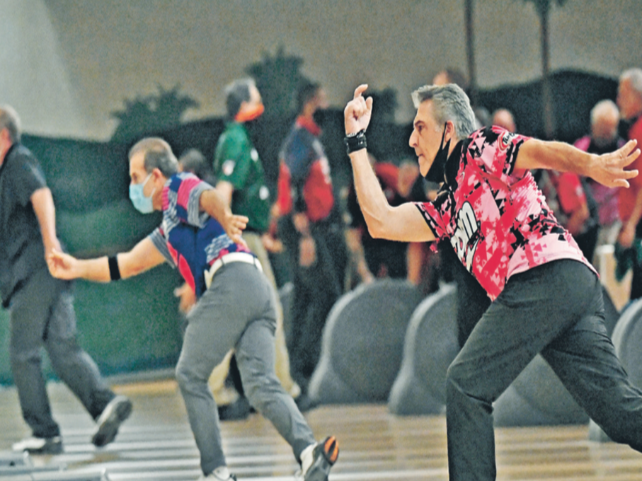 Philadelphia Eagles FLY EAGLES FLY Super Bowl funny bowling.png