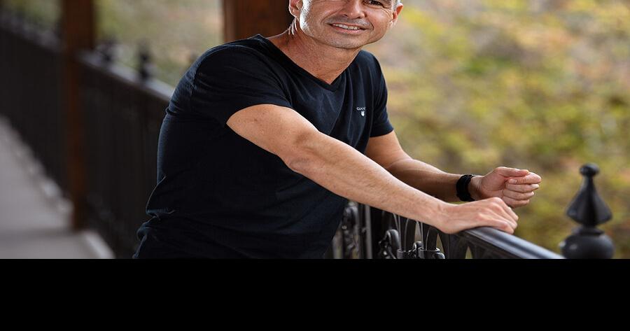 Long COVID patients stuck with symptoms seek treatment clues