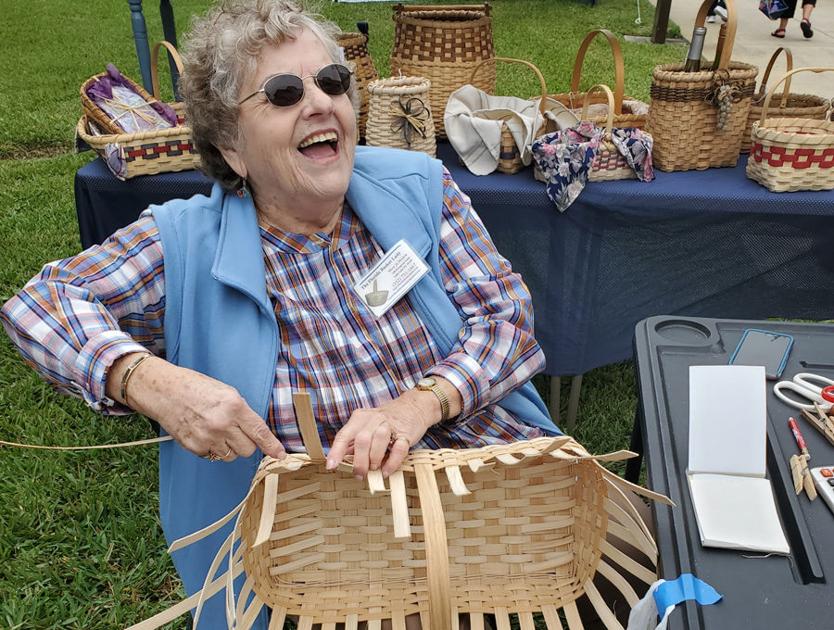 Craft show tradition attracts large crowd of shoppers