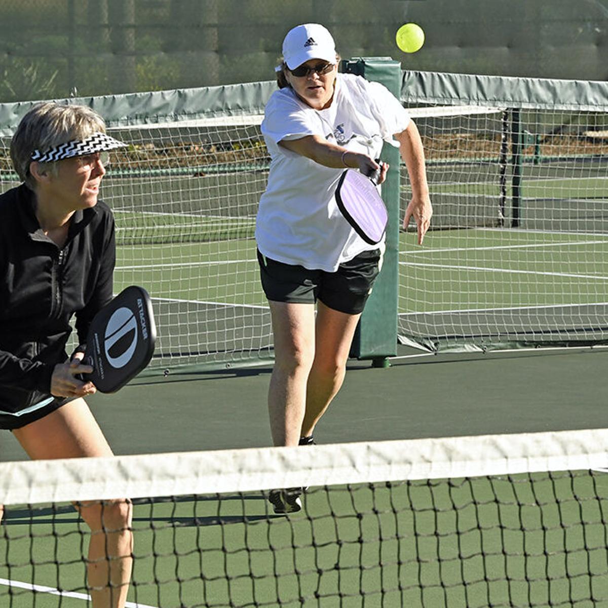How Do You Rotate Extra Players in Pickleball: Master the Art of Player Rotation
