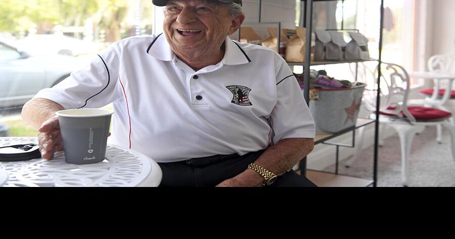 Clothing boutique, cafe honor local veteran