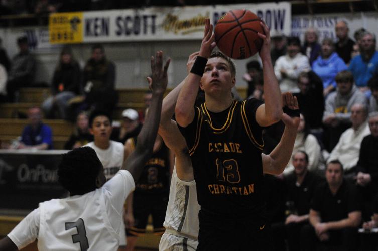 Cascade Christian repeats as boys champion Sports theworldlink com