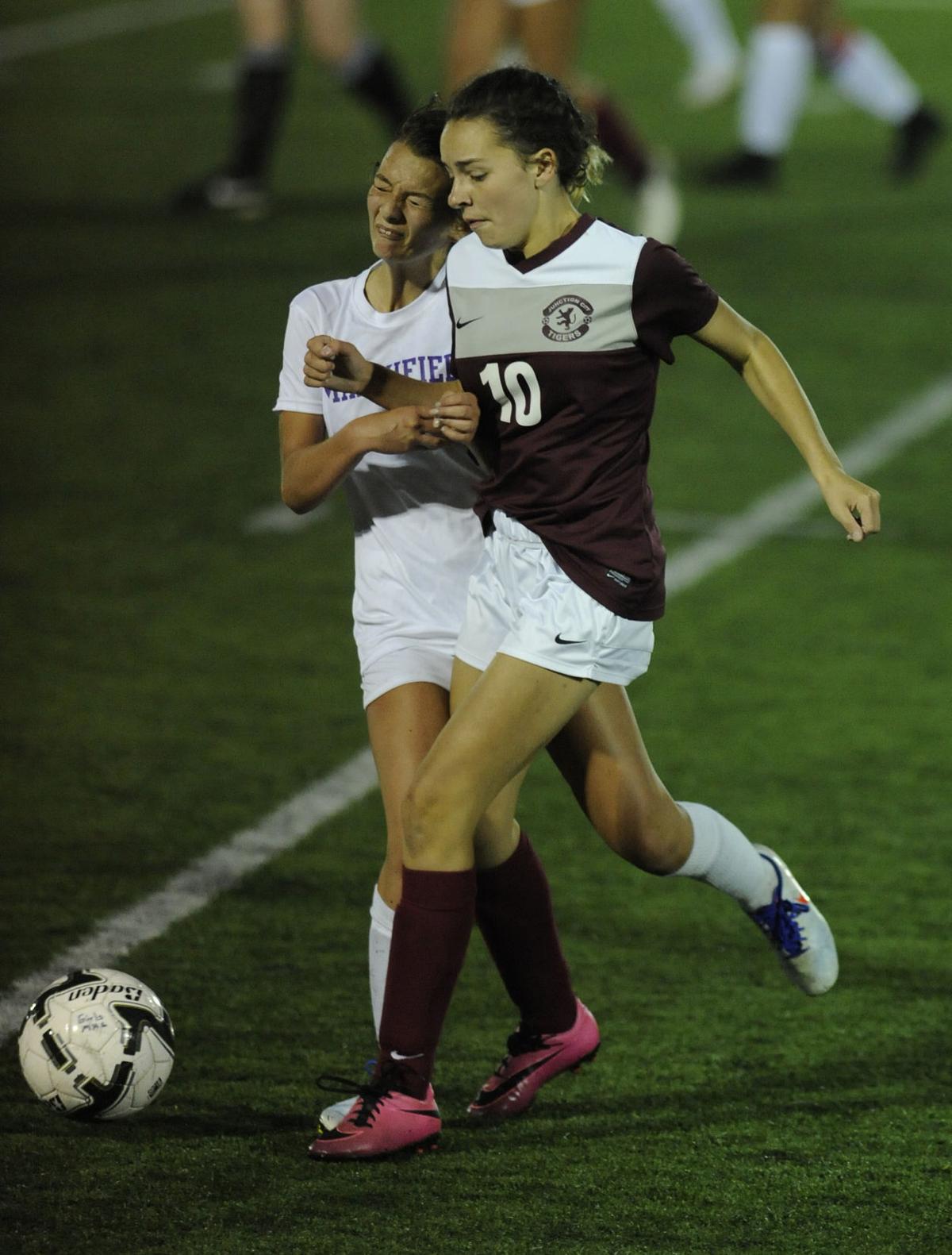 Marshfield loses to Junction City, 7-0