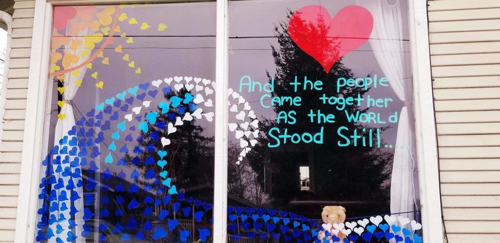 Community shows support through paper hearts