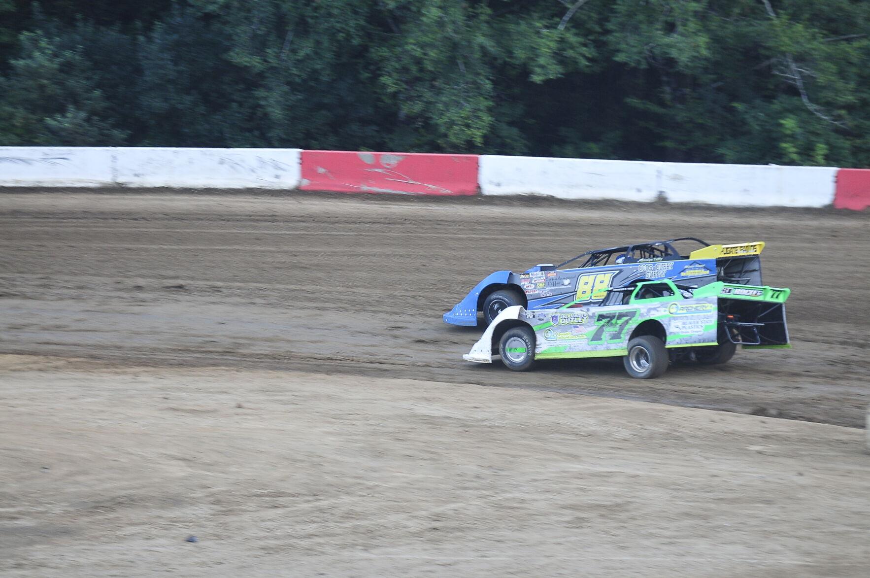 Montgomery wins at Coos Bay Speedway | Sports | theworldlink.com Montgomery wins at Coos Bay Speedway | Sports | theworldlink.com