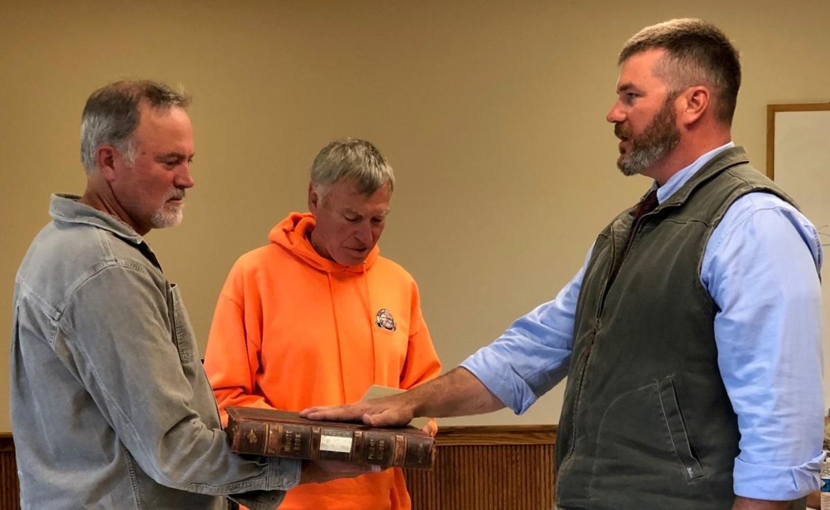 Port of Bandon commissioner sworn in