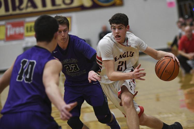 Santiam Christian overcomes halftime deficit, downs Cascade Christian |  Sports | theworldlink.com