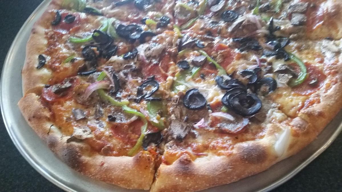 Really good pizza and beer at the new Bandon Brewing Co. Lifestyles