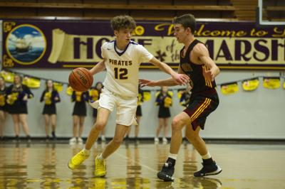 Les Schwab Boys Thursday Recap Marshfield Cruises Past North Valley Local Sports Theworldlink Com