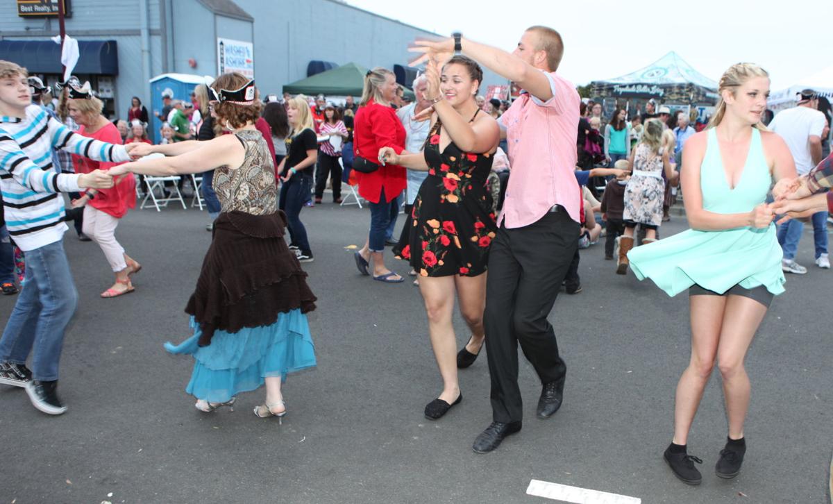 Bandon Cranberry Festival Coming Sept 12 15 Entertainment Theworldlink Com