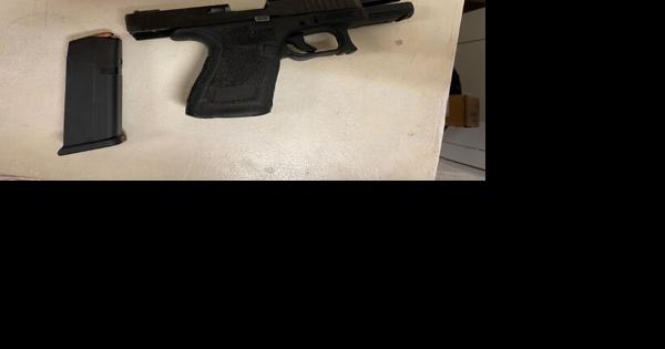 Charleston man arrested on numerous charges after a burglary, K9 track - Vimarsana News