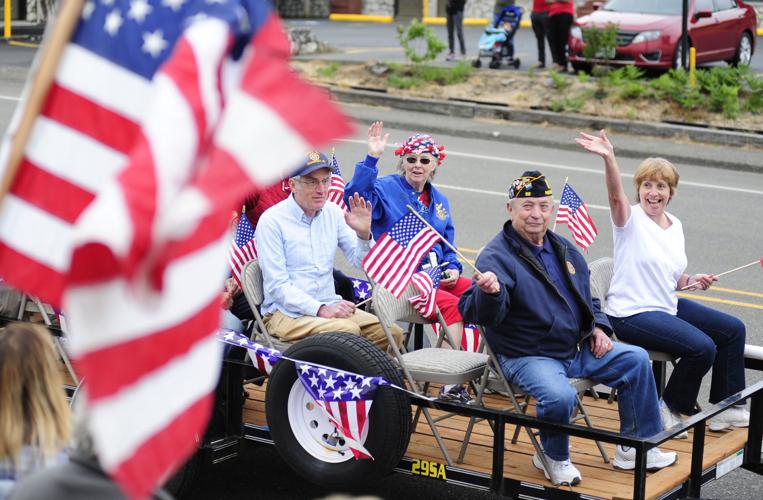 Reedsport celebrates Memorial Day Photo Collections