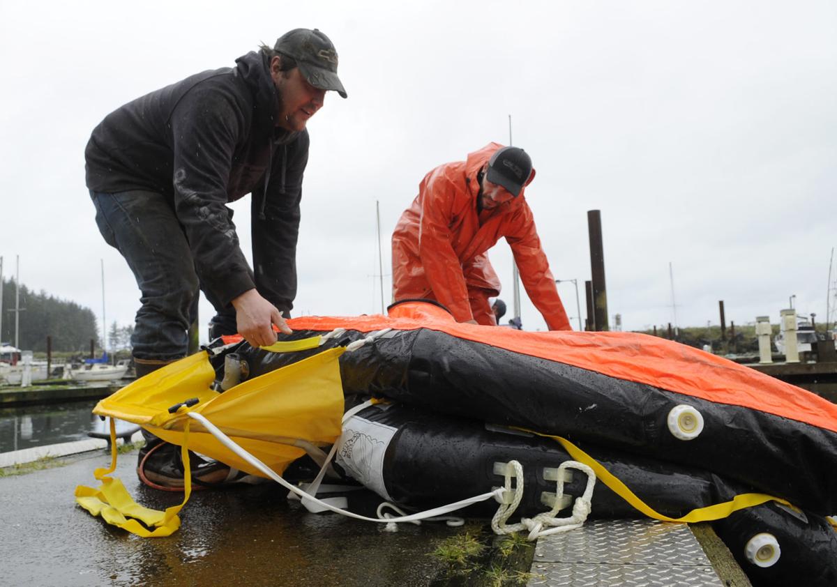 Commercial Fishermen Undergo Safety Training Local News Theworldlink Com