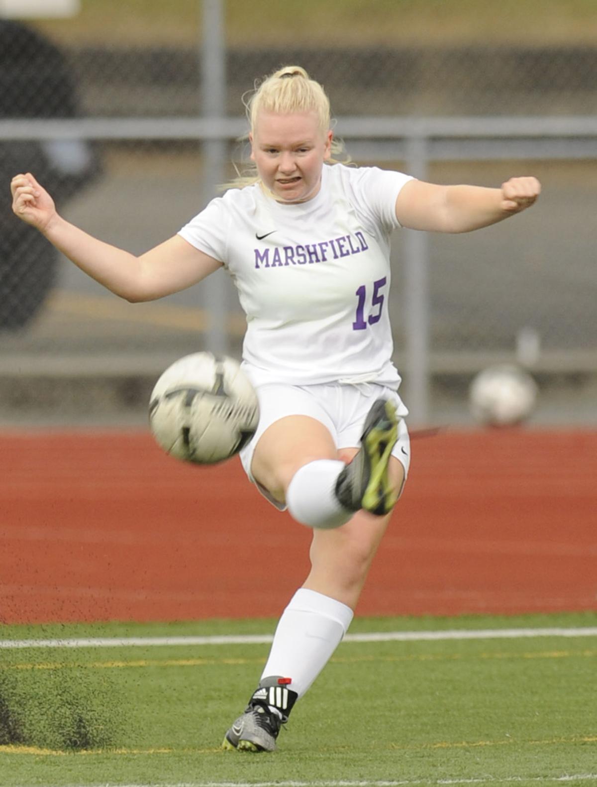 Marshfield loses to Junction City, 7-0