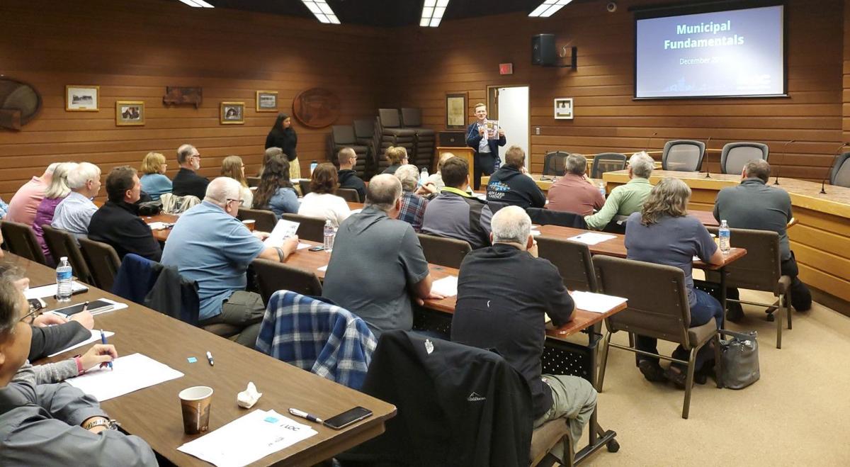 League of Oregon Cities holds training for city officials in Coos Bay