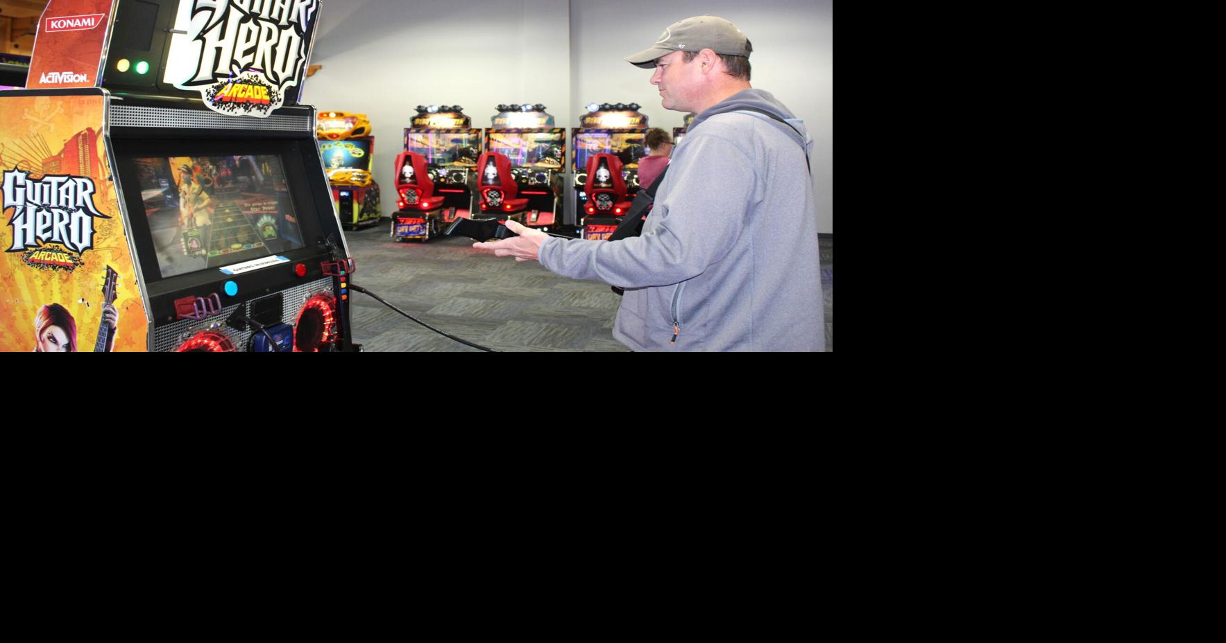 Fin’s Family Fun arcade opens in Bandon | Local News | theworldlink.com