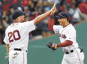 Hanley Ramirez delivers dramatic win for Red Sox - The Boston Globe