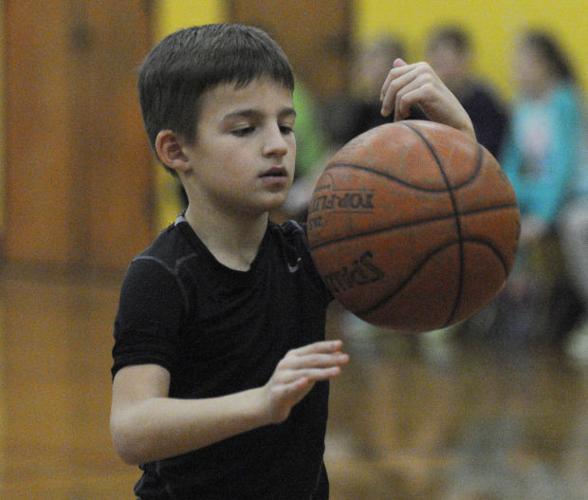 Hoop Shoot Competition in Coquille Photo Collections