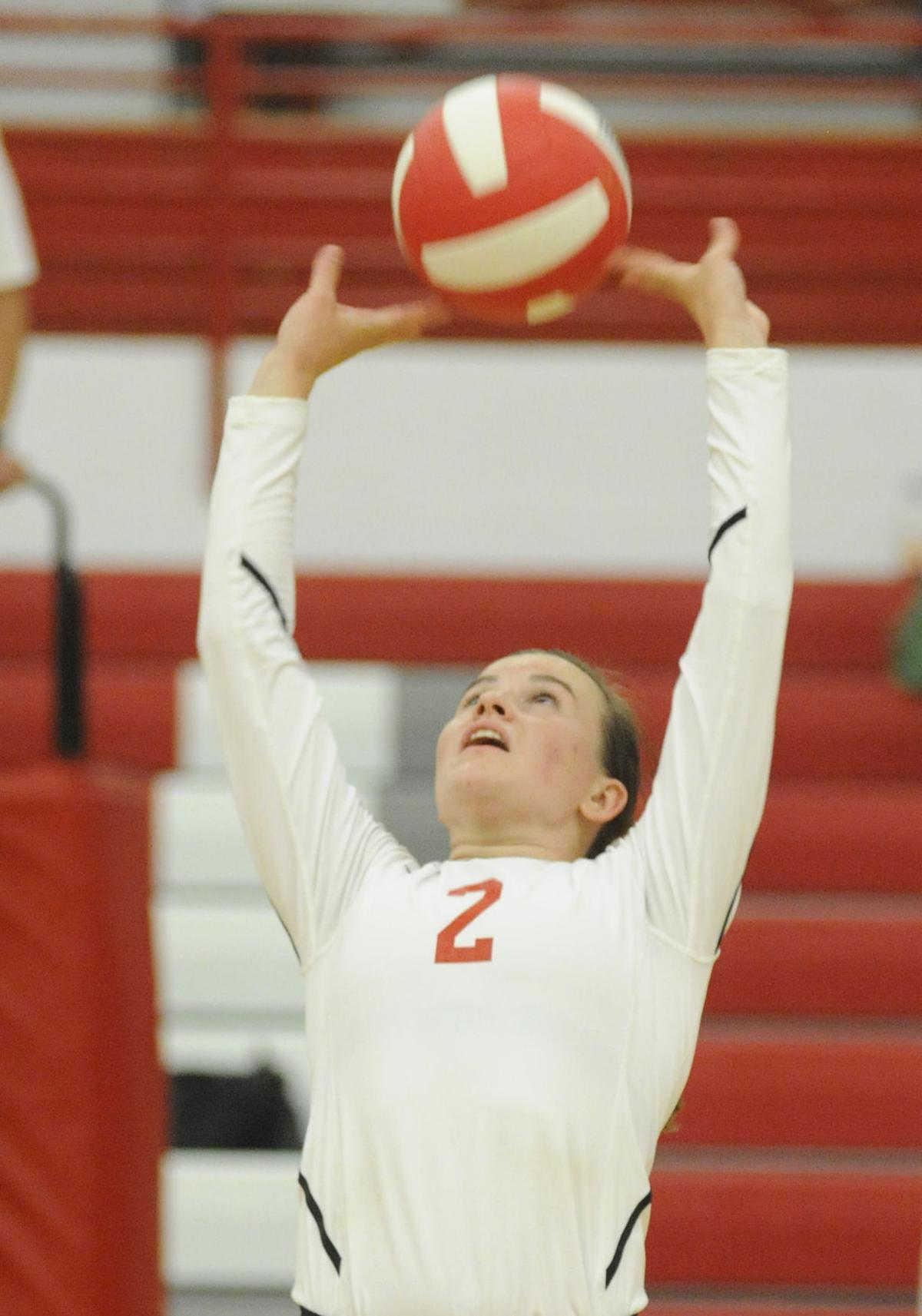 Coquille volleyball falls to Cascade Christian