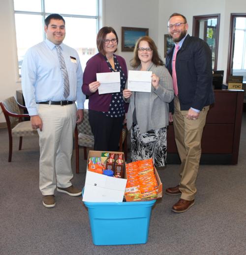 Banner Bank Gives Back To The Community Bandon News