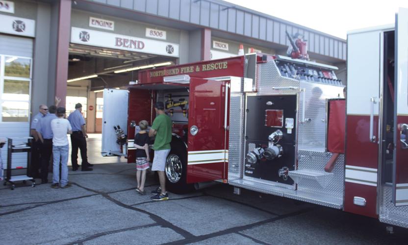 North Bend pushes in new fire engine | Local News | theworldlink.com