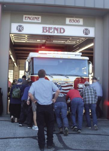North Bend pushes in new fire engine | Local News | theworldlink.com