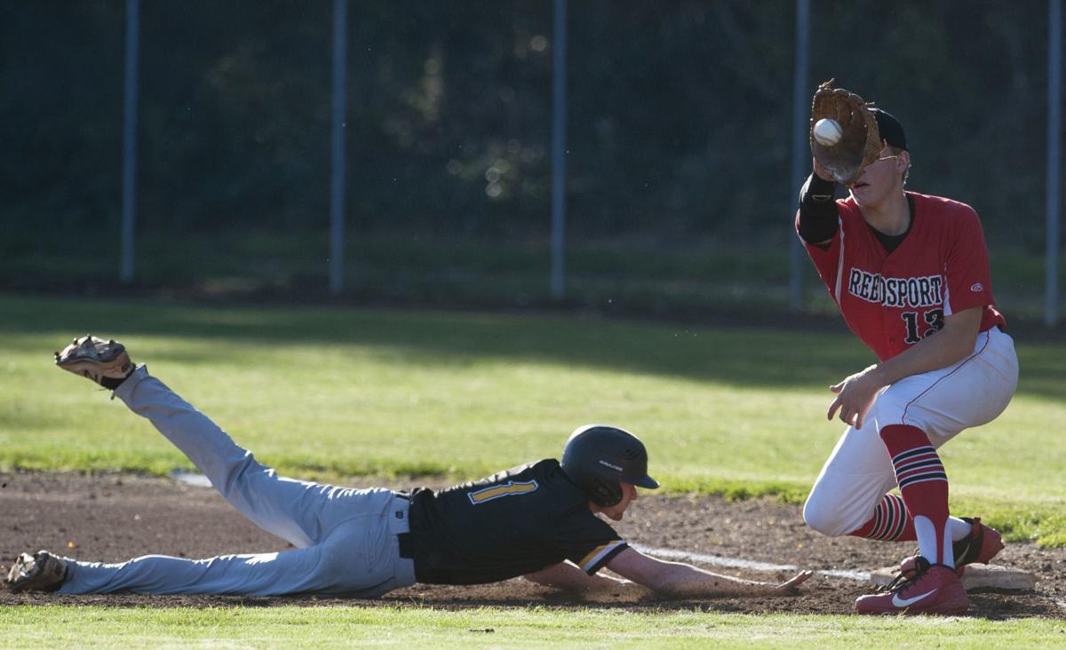Reedsport holds off Bandon in baseball Local Sports