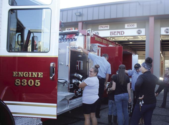 North Bend pushes in new fire engine | Local News | theworldlink.com