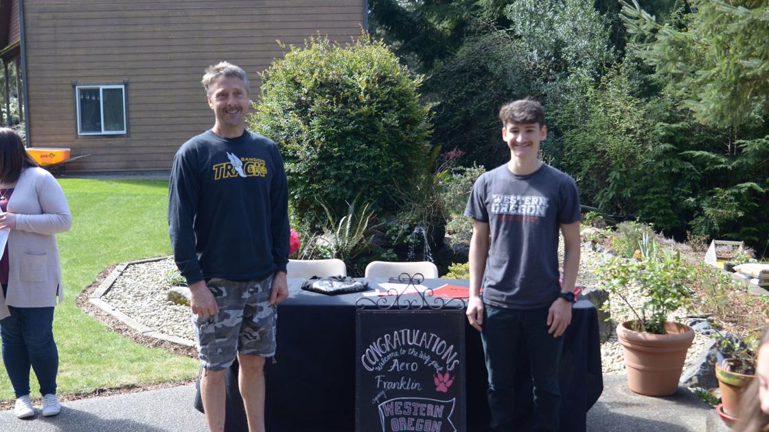 Bandon S Franklin Signs With Western Oregon Sports