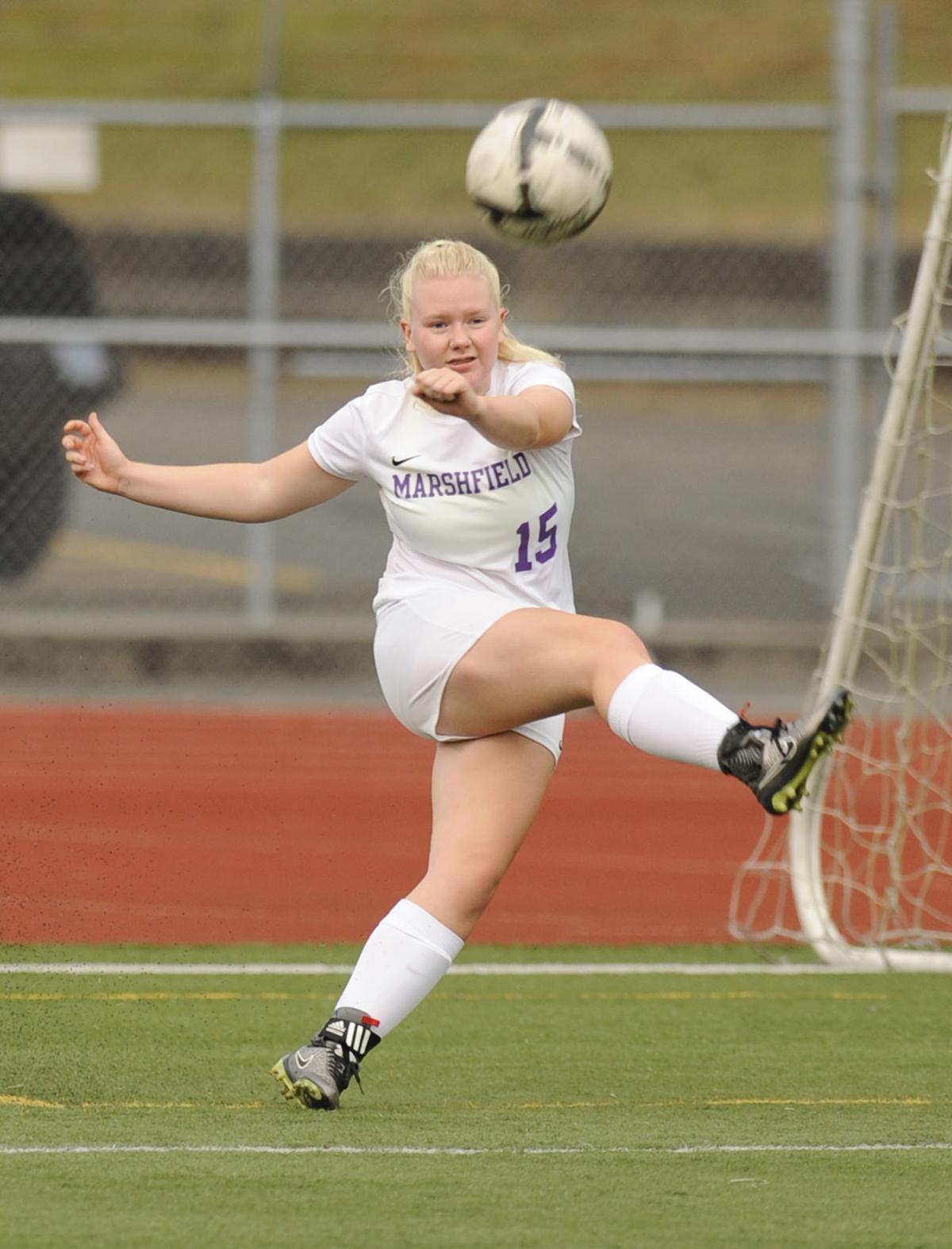 Marshfield loses to Junction City, 7-0