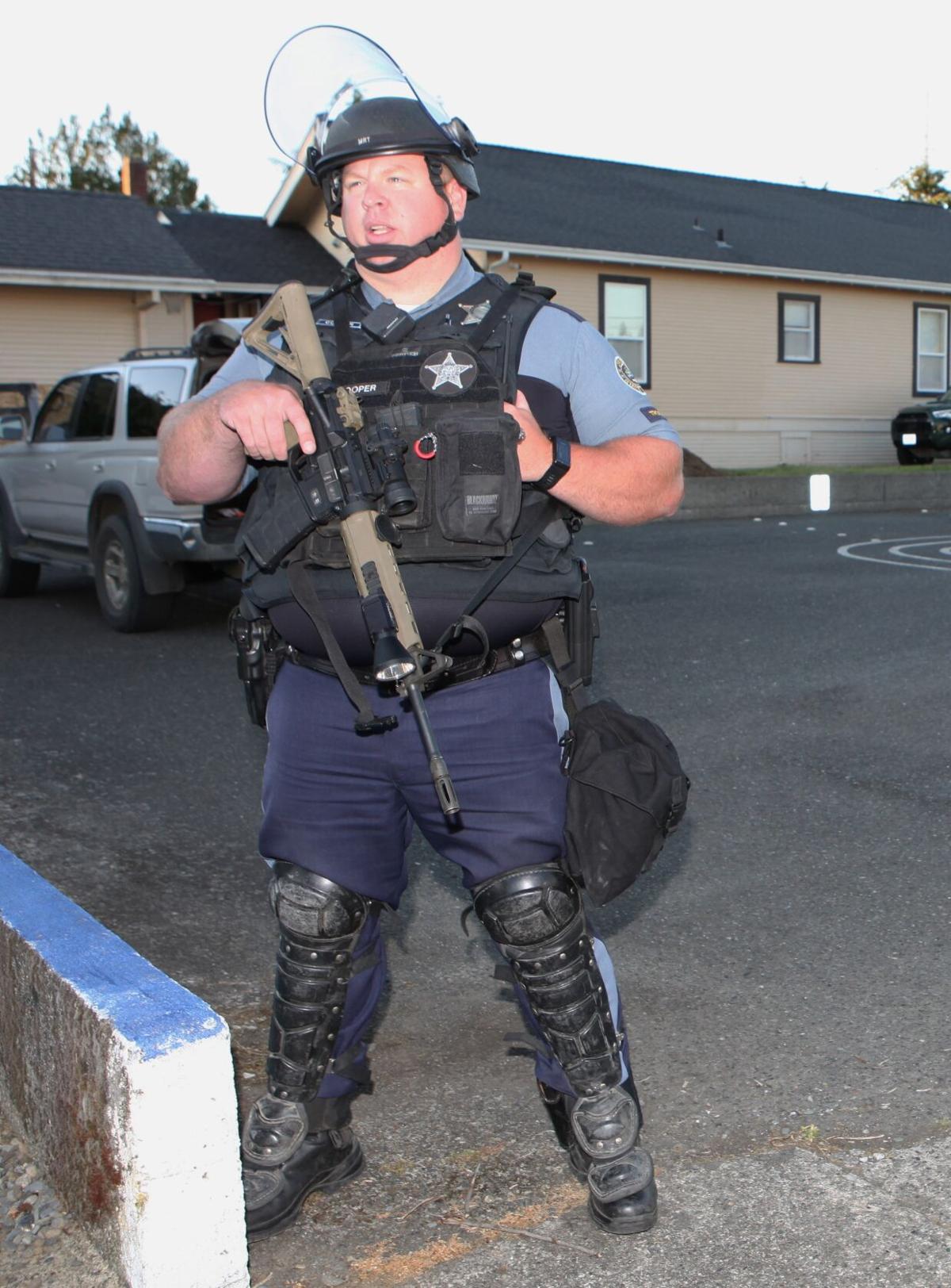 Hundreds Turn Out To Stop Rumored Riot Local News Theworldlink Com