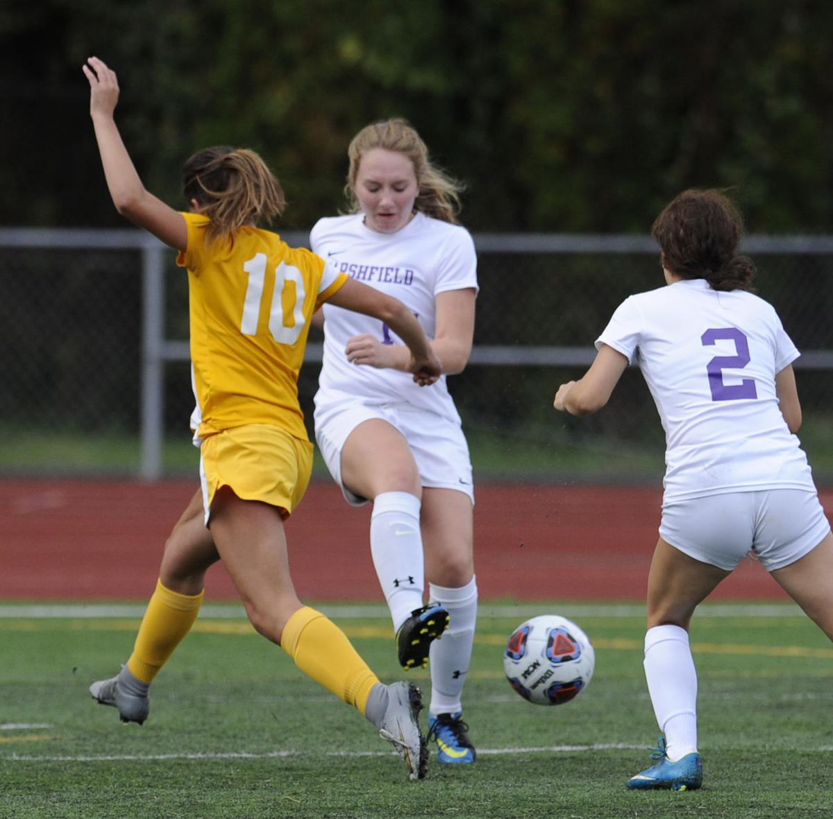 Lady Bulldogs beat Lady Pirates 8-0