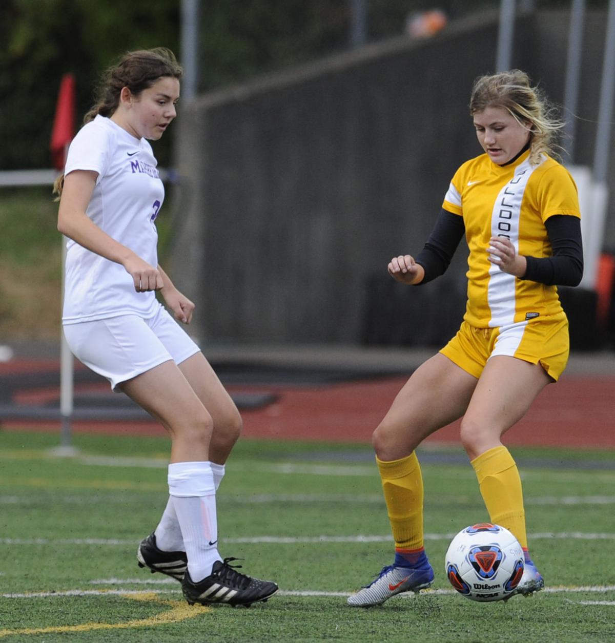 Lady Bulldogs beat Lady Pirates 8-0