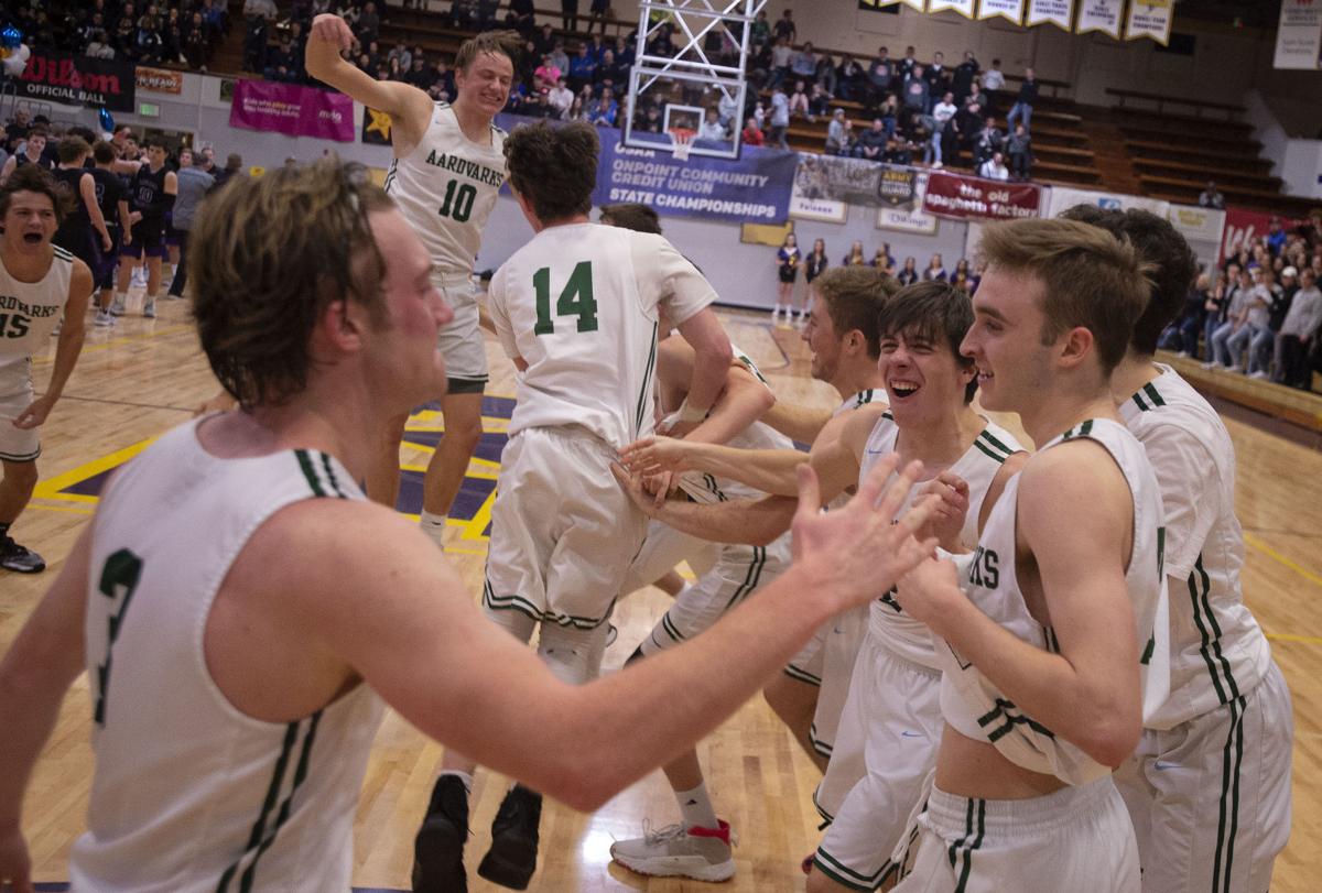 Oregon Episcopal Edges Past Cascade Christian For State Title Local Sports Theworldlink Com