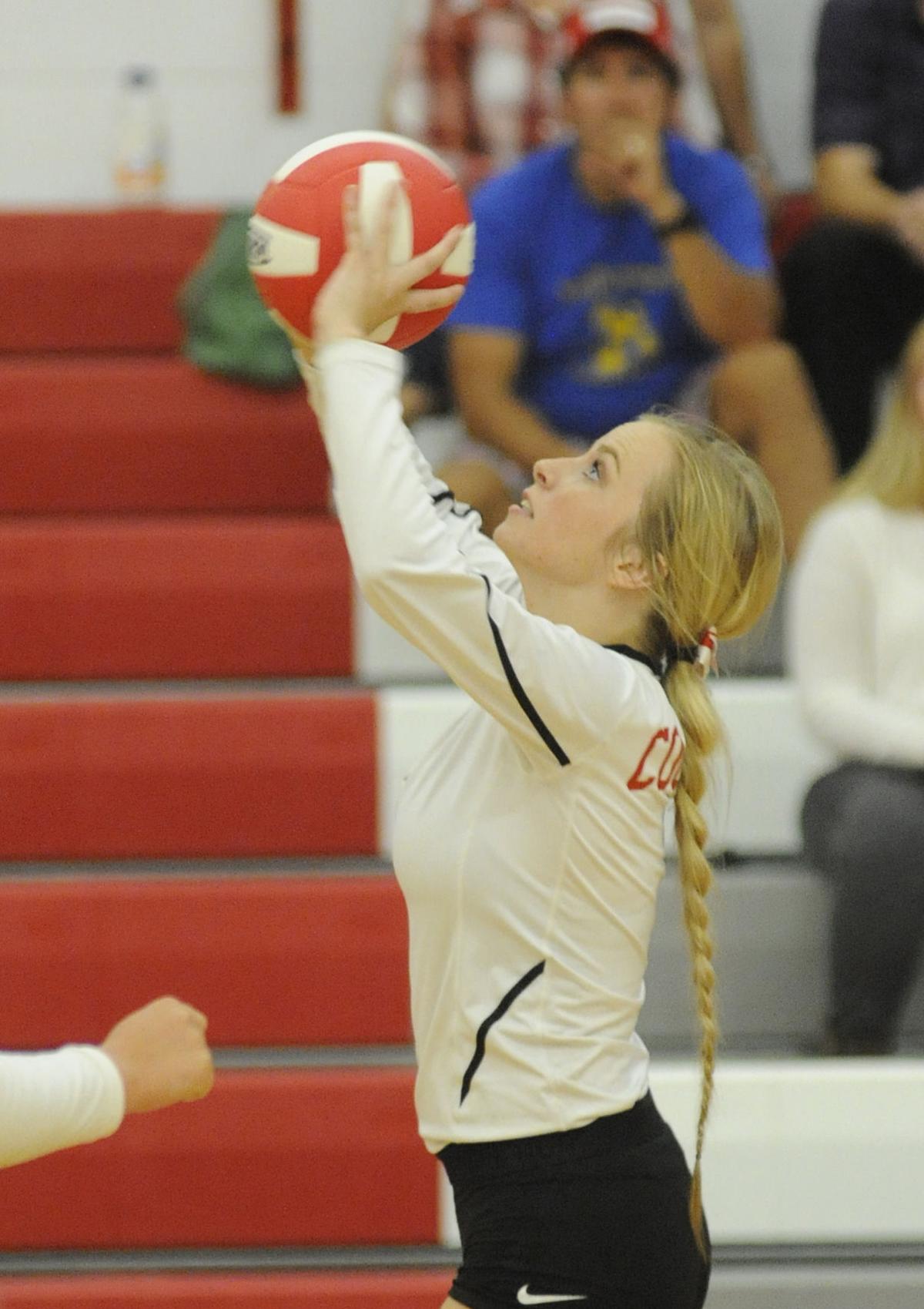 Coquille volleyball falls to Cascade Christian
