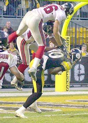 10 Nov 2002: Tommy Maddox of the Pittsburgh Steelers during the