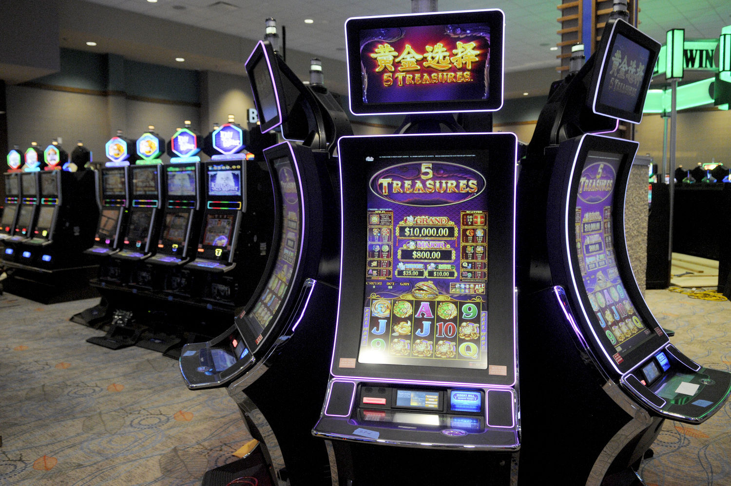 three rivers casino resturants