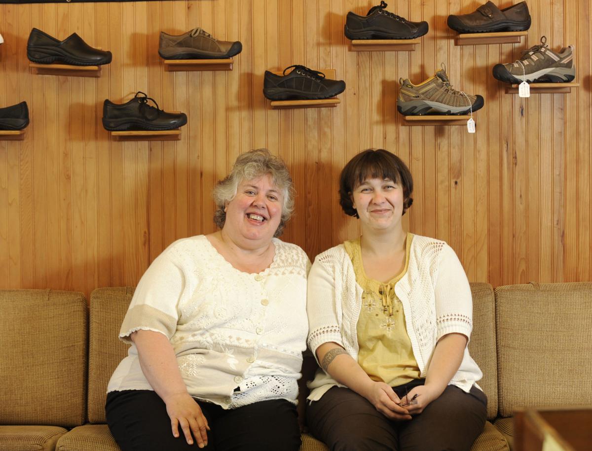 Former employee steps into Jennie's Shoes | Business | theworldlink.com