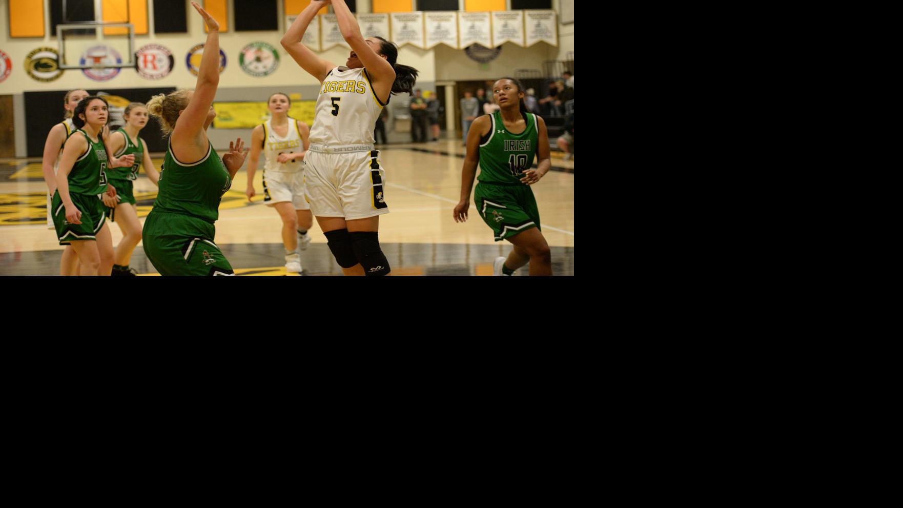 Bandon Girls Keep League Record Perfect Sports Theworldlink Com